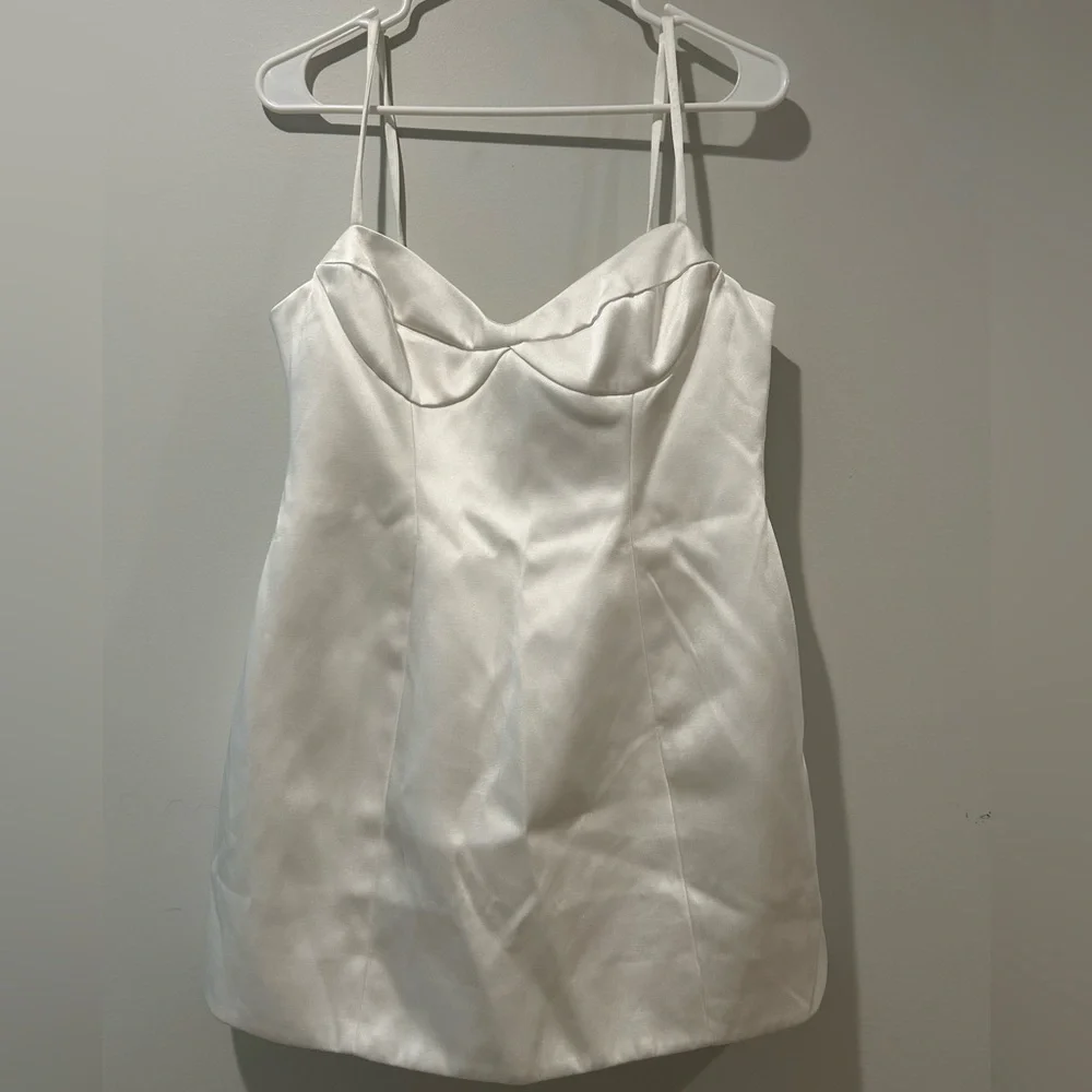 Bardot Marcello Hourglass Mini Dress In Orchid White - Picture 3 of 7